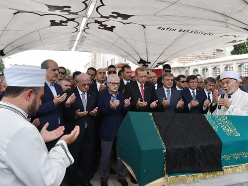 11.Cumhurbaşkanı Gül, Asım Taşer'in Cenaze Törenine Katıldı